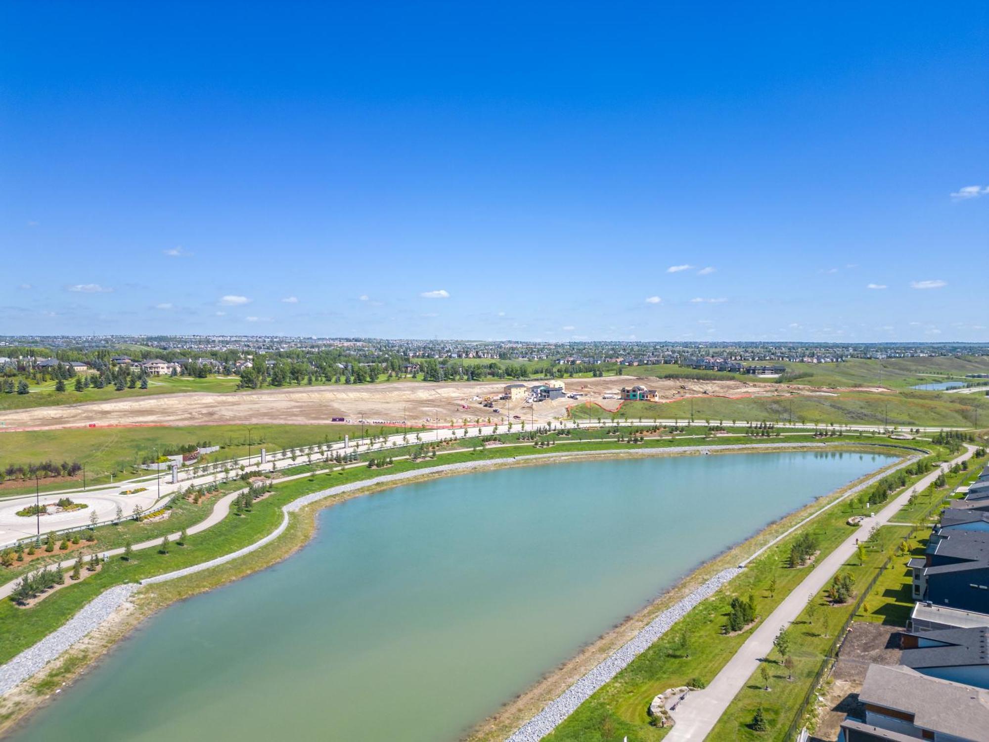 Cozy Rockland Park Unit+Parking Lägenhet YYC Exteriör bild