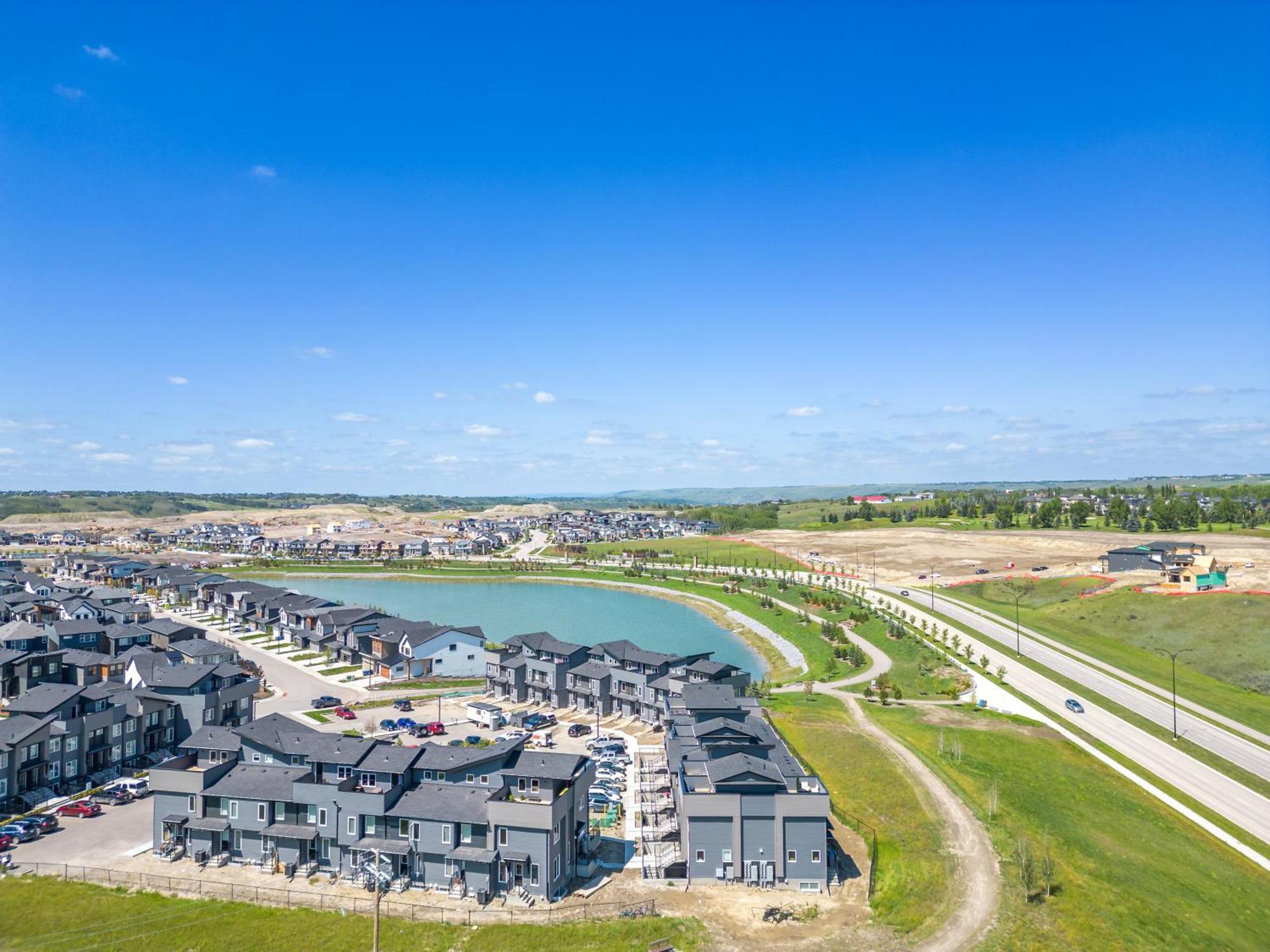 Cozy Rockland Park Unit+Parking Lägenhet YYC Exteriör bild