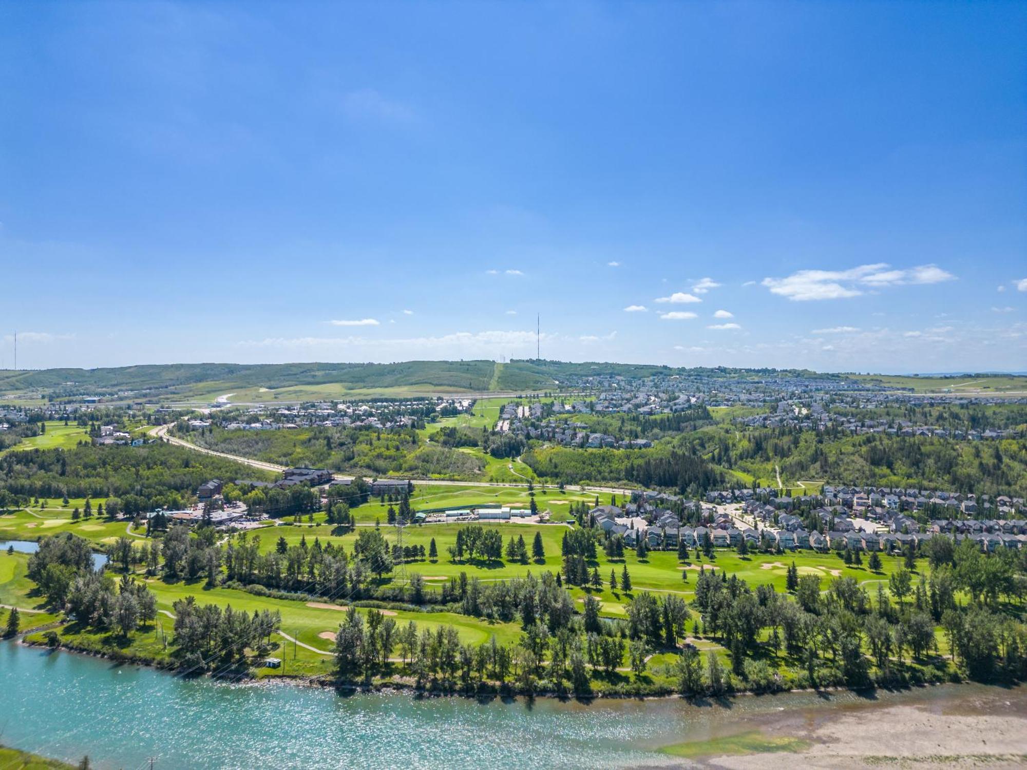Cozy Rockland Park Unit+Parking Lägenhet YYC Exteriör bild