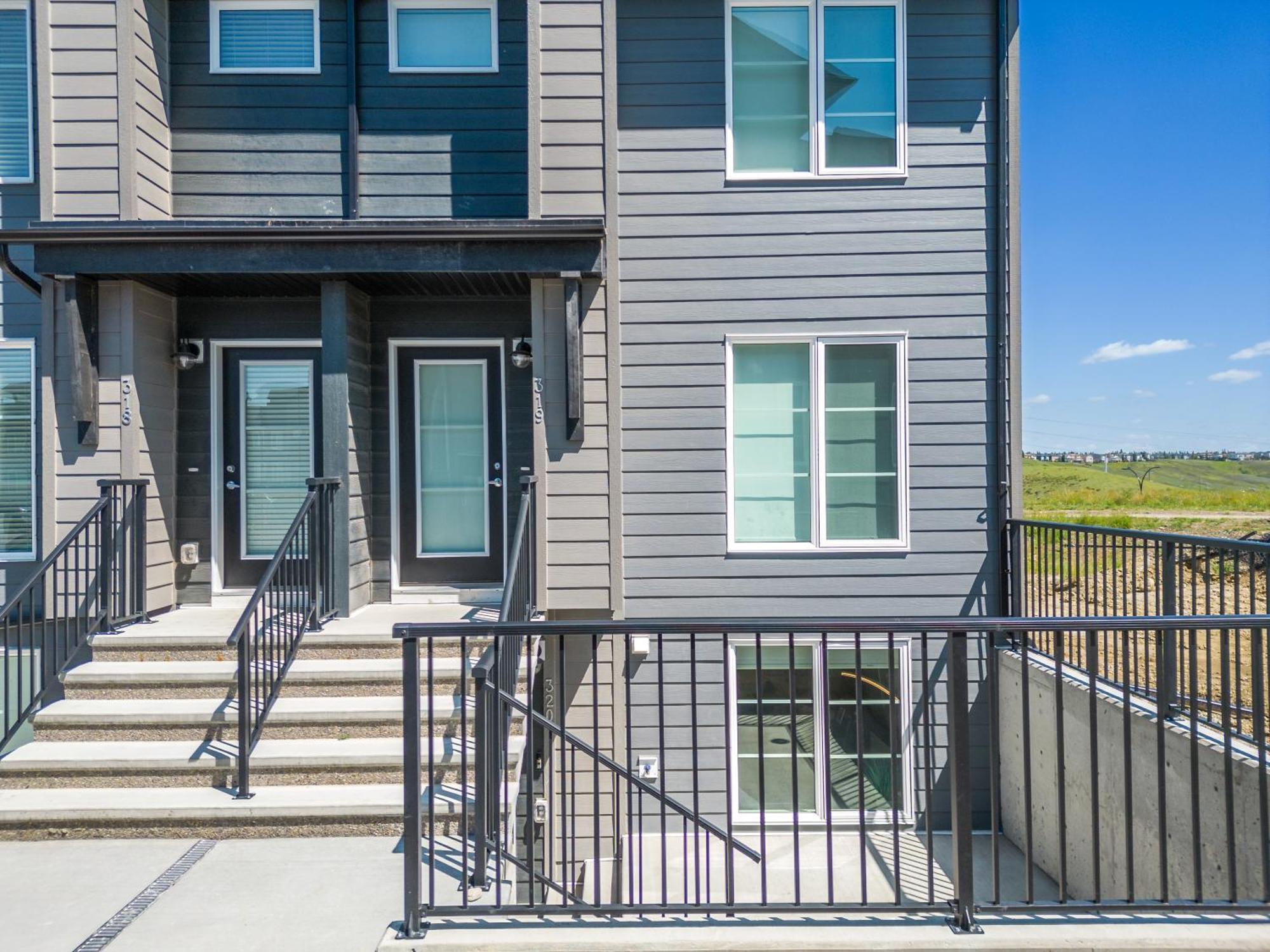 Cozy Rockland Park Unit+Parking Lägenhet YYC Exteriör bild